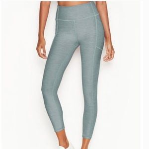 VS Matching Set - Essential Pocket Leggings and Strappy Bra - Seafoam Green